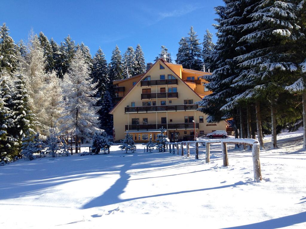 Ski Apartmany Spiezovec دونوفالي المظهر الخارجي الصورة